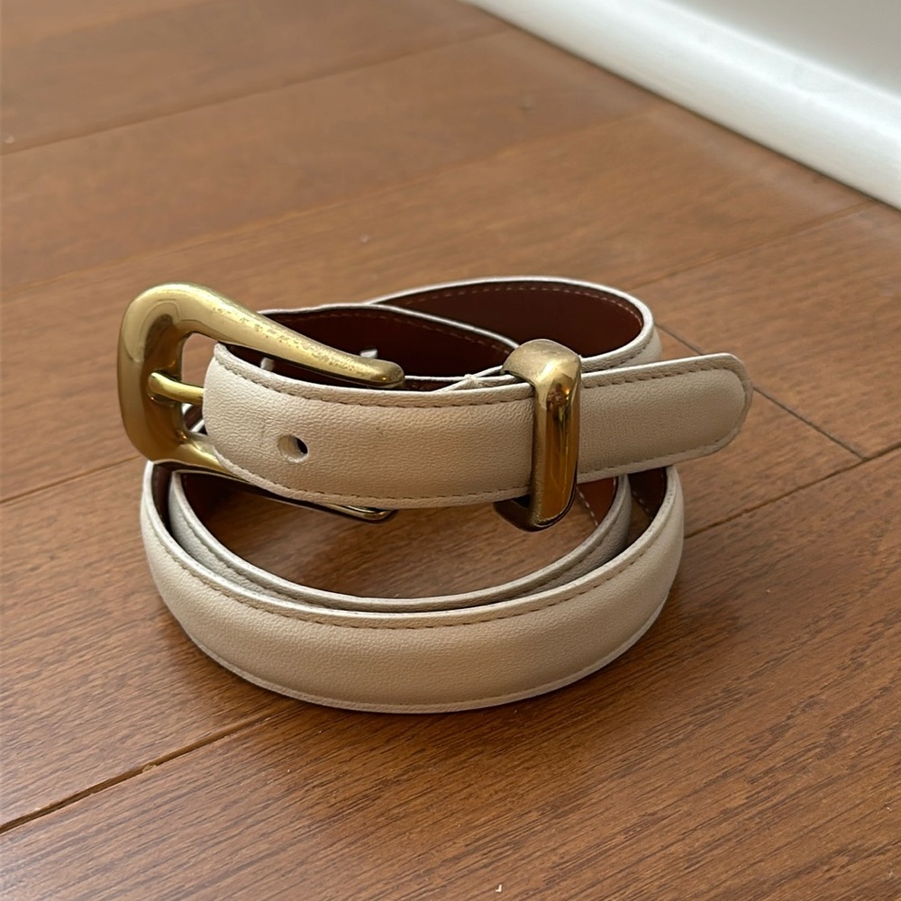 ✨Classy Coach Belt✨